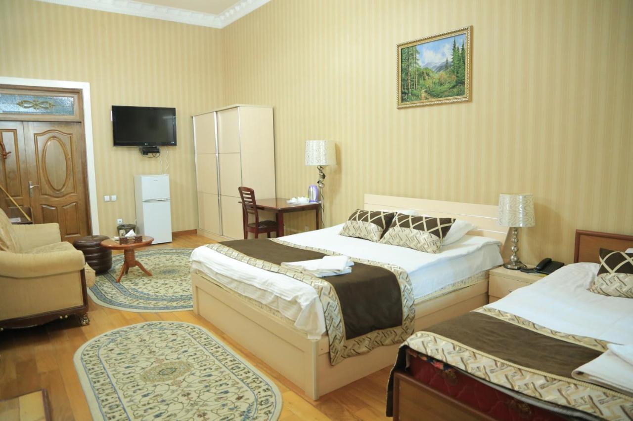 Almos Hotel Dushanbe Exterior foto